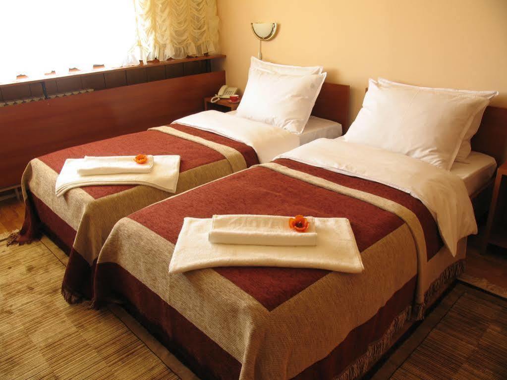 Hotel Square Skopje Exterior photo