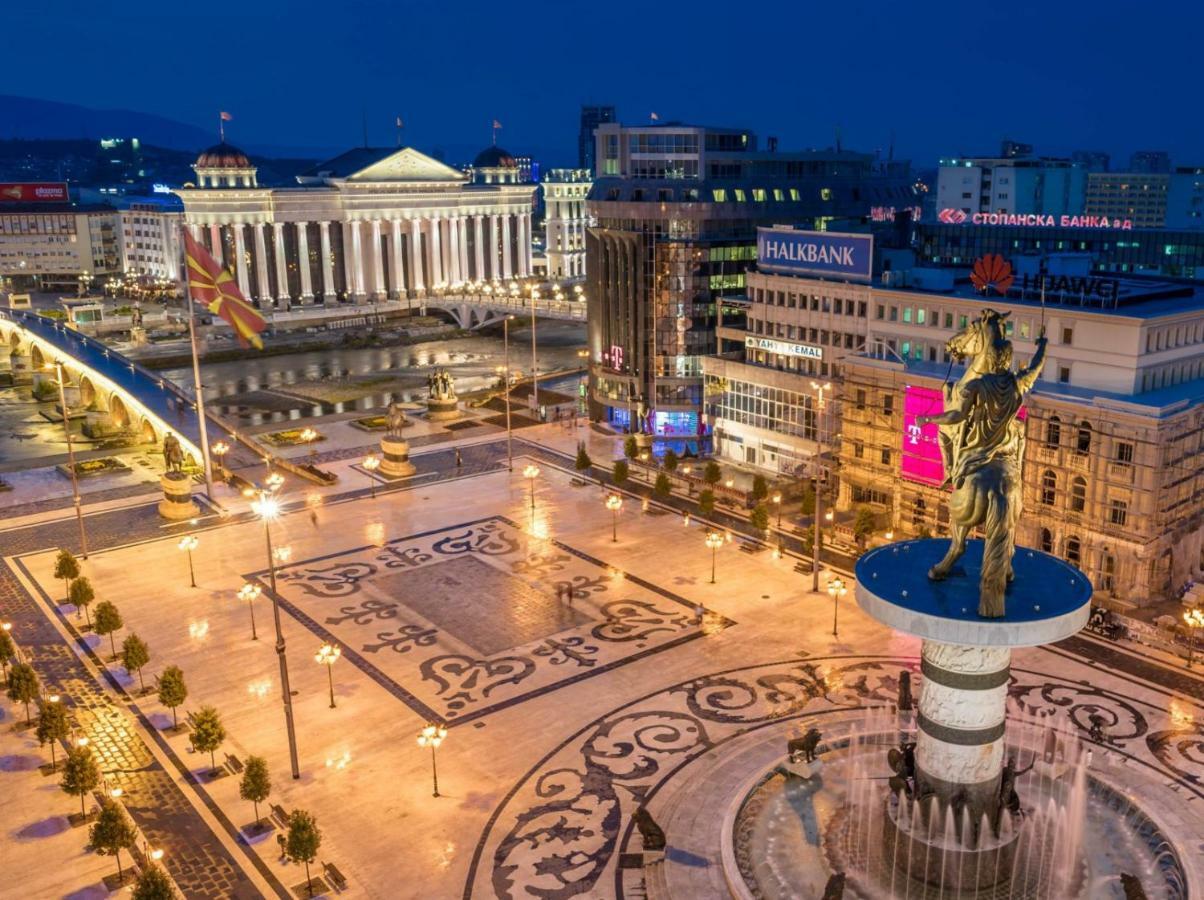 Hotel Square Skopje Exterior photo
